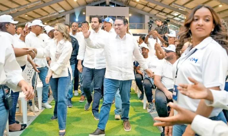 Perremeístas admiten reclamos internos y pendientes sociales en proceso de "renovación" del PRM