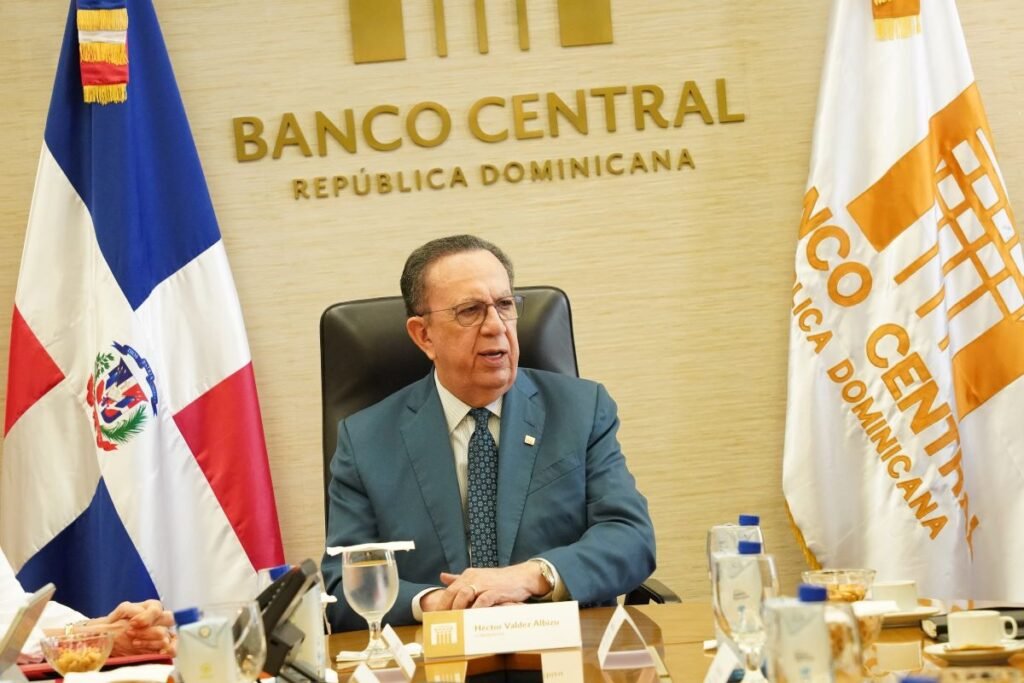 Abinader mantiene a Valdez Albizu al frente del Banco Central y refuerza una apuesta por continuidad