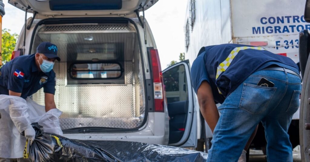 Hallan un cuerpo en un camión de Migración y se activan dudas sobre el control en la DGM