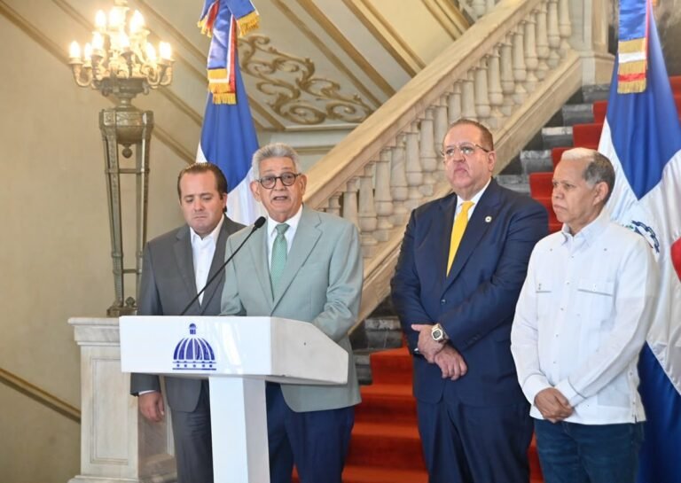 Gobierno proyecta RD$526,000 millones de financiamiento para 2027 por déficit y deuda que vence