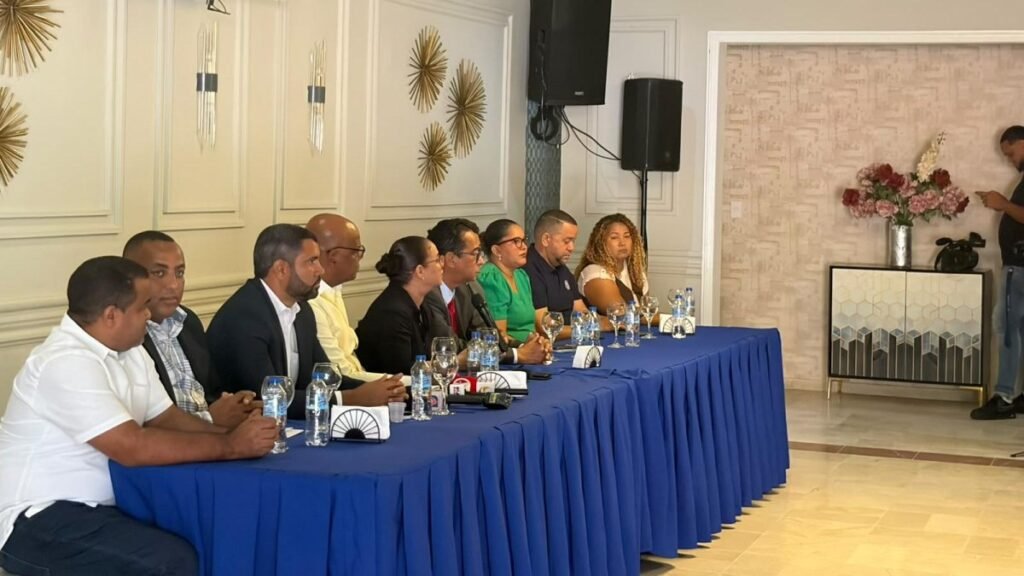 Suplidores del PAE exigen investigar irregularidades sin castigar a mipymes por fallas en licitaciones de Inabie