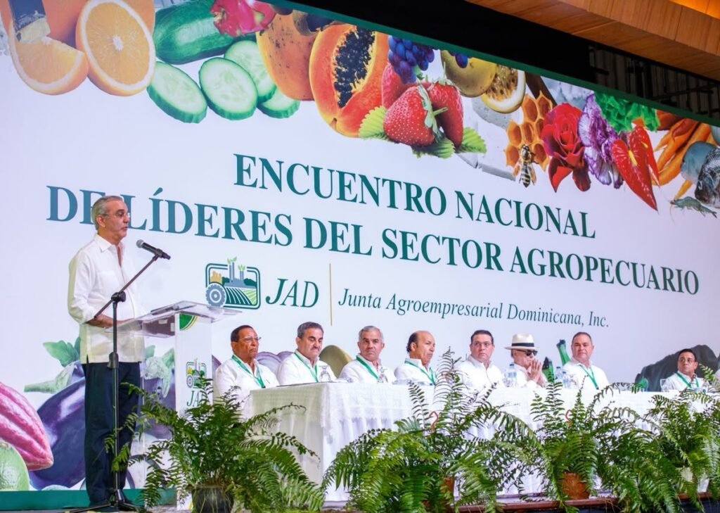 Abinader sitúa el arroz y la mecanización como ejes de la agenda agropecuaria