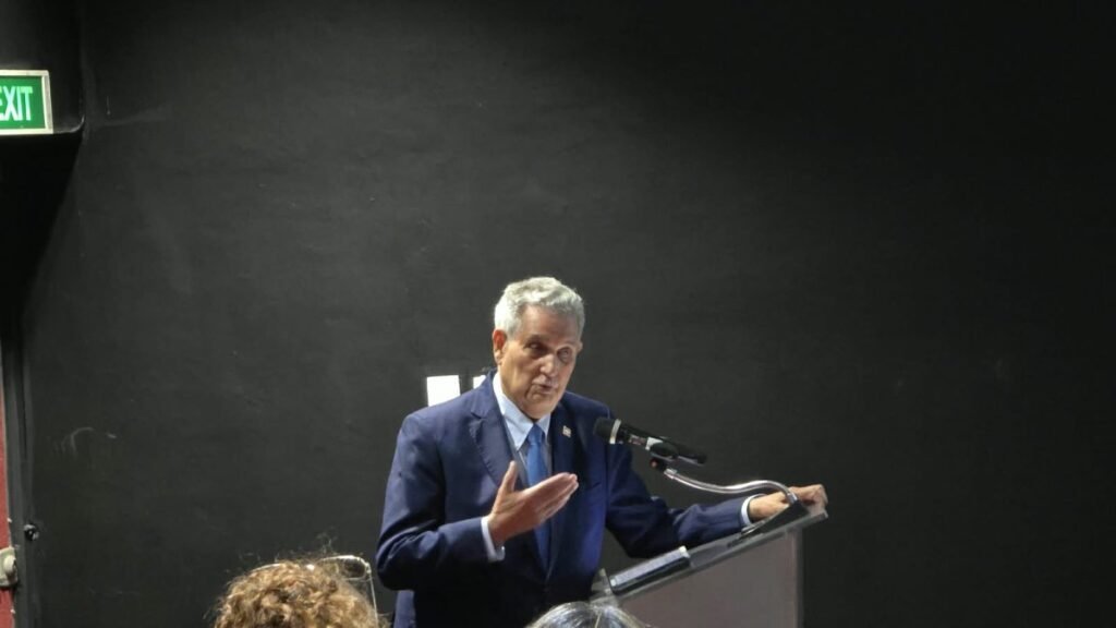 Puello advierte que el avance de la IA en medicina exige controles éticos y vigilancia institucional