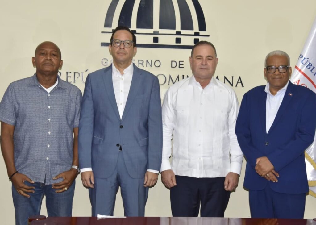 Agricultura pide completar trámites a 115 servidores con decreto de pensión