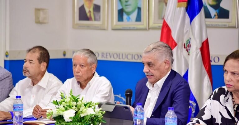 PRD endurece su oposición y abre la vía de una coalición para 2028