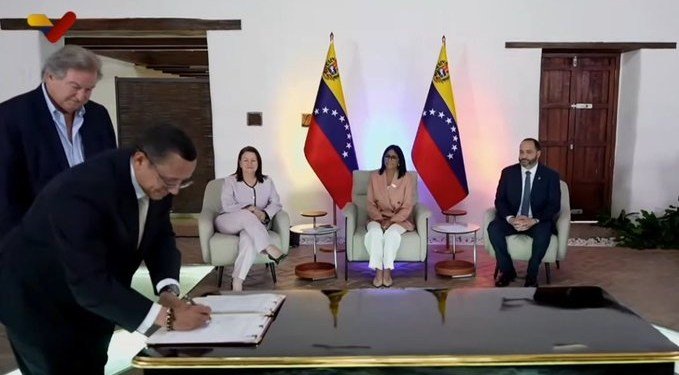 Venezuela y GeoPark sellan contrato por 25 años en el bloque Bare y crece la exigencia de transparencia