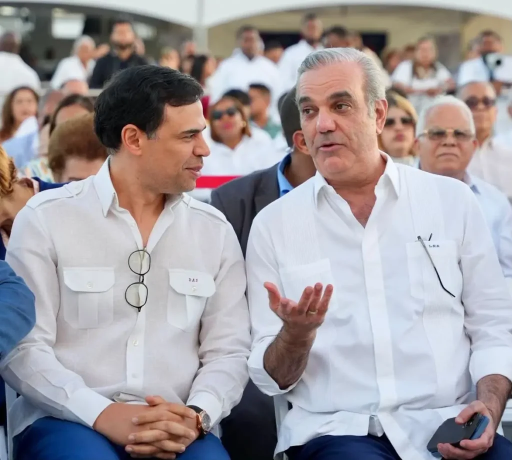 Salcedo respalda la juramentación de Abinader en el PRM y la presenta como garantía rumbo a 2028