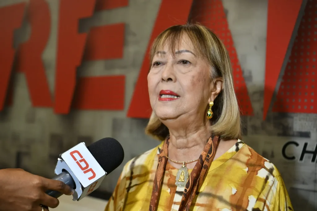 Rosa Ng reclama fiscalización sin sesgos sobre los comercios chinos y cuestiona el tono del debate