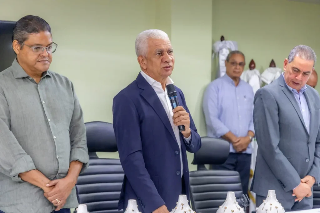 Respaldo de Fenatrado a Méndez llega entre promesas de transparencia y nuevas exigencias de resultados en el Intrant