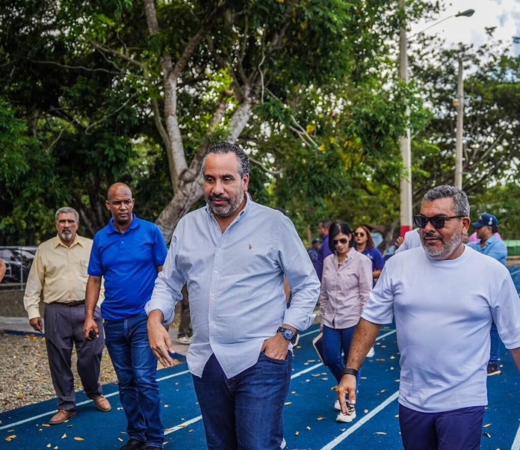 INEFI pasa de la inspección a nuevas promesas de remozamiento en obras deportivas de San Francisco de Macorís